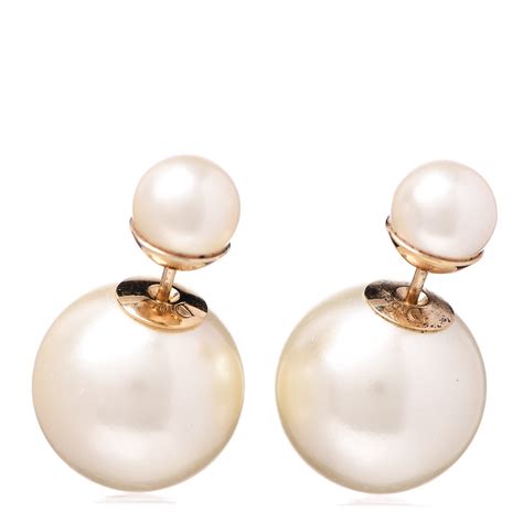 tribal pearl earrings dior.